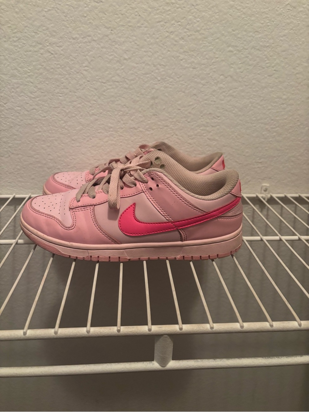 Nike Women’s dunk low pink